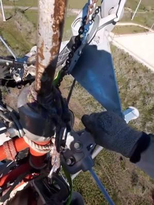 Some clipping in. #journeymanlineman #northwestlinemancollege #southeastlinemantrainingcenter #ibew #lineman #bluecollar #usa ##usmc #helicopter #transmissionlinework #power #manchestercommunitycollege #elitelinemaninstitute #onthisday 