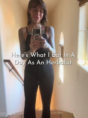 Here’s What I Eat In A Day As A Raw Vegan🥑 Visit www.aliasherbals.com for more details on our shop’s offerings🌿#whatieatinaday #whatieatinadayrawvegan #rawvegan #naturalhygiene #alkaline #alkalinediet #holistichealth #Frugivore #fruitarian #plantbased #spiritualjourney #vegan #fyp #foryoupage 