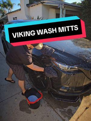 These wash mitts are awesome. Totally recommend. 😊👍 #viking #washmitt #carwash #washing #cardetail #foryou #fyp 