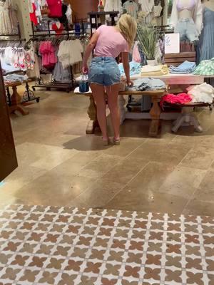 Shopping day! #jeanshorts 