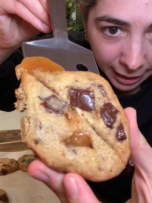 ❤️‍🔥toffee chocolate chunk cookies❤️‍🔥 #toffeecookies #chocolatechipcookies #chocolatechipcookierecipe #chocolatechipcookiedough #toffeechips #homemadetoffee #toffeecookie #homebaking #homebaker 