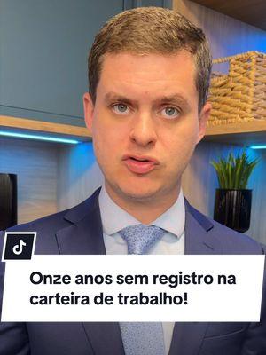 Trabalhar por anos sem registro em carteira é uma situação que ainda prejudica muitos trabalhadores.  Apesar de ser um direito garantido, nem todos sabem que é possível buscar na Justiça o reconhecimento desse vínculo. Se comprovado que o trabalhador esteve na função sem registro, ele poderá receber valores como férias, décimo terceiro e FGTS.  No entanto, a lei permite cobrar apenas os últimos cinco anos de direitos. O registro, porém, será feito desde o primeiro dia de trabalho, garantindo a contagem de tempo para benefícios futuros, como a aposentadoria. Você ou alguém que conhece está nessa situação? Compartilhe esta informação e busque seus direitos! #advogado #trabalho #trabalhador #emprego