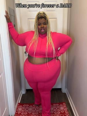 If you see a itty bitty piggy in the market… 🦄🩷 #ittybittypiggy #nickiminaj #barbz #nickifan #pinkfriday #pinkfriday2 #plussize #plussizefashion 