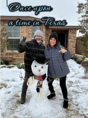 Dia de Nieve en Texas. Snow Day in Texas. #snowday #funsnow #snowfun #nieve #snowintexas #nieveentexas #diadenieve #jugandoenlanieve #havingfuninthesnow #snowman #muñecodenieve #munecodenieve #snowangel #angeldenieve 