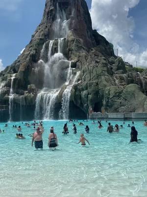 Universal’s Volcano Bay Waterpark #volcanobay #waterpark #universalorlando #orlando #florida 