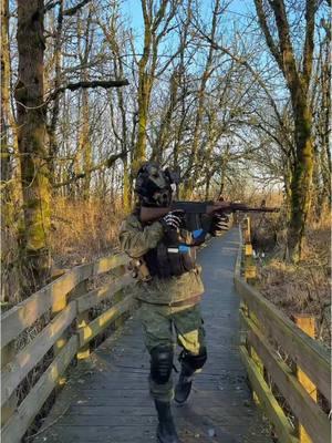 I might of scared of some folks on this trail lmfao 🤣 #callofduty #fyp #fypシ #ghostsimonriley #ghostsimpcosplay#ghostcosplaymw2 #cosplayer #military #militarycosplay #kinkycosplay #scpfoundation #scpproject #scp #scptiktok #callofdutymodernwarfare #warzone #warzone2 #tacticalgear #tactical #gothic #gothicstyle #booktoker #booktokgirlies #smutt #Hiking #nature #adventure #russian #russia🇷🇺 #russiantiktok #airsofter 