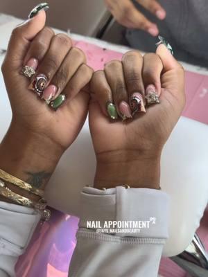 chef 👩🏾‍❤️‍💋‍👩🏽 my tech . #trending #newyear #dayinmylife #collegebreak #nailvlog #bapenails #nailinspo #b#backtoschoolm#maintenancevlogm#maintenancef#fypシv#vlogsf#fyppppppppppppppppppppppp