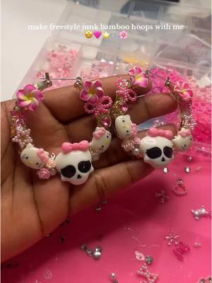 i just be making anything atppp🤩🤩 these hoops r now available at tokyosdior.com🎀 linque in my byeohhh🛍️ #junkbambooearrings #junkjewelry #junkbusiness #junkbusiness #junkhoops #monsterhigh #junkbamboos 