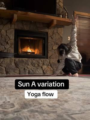 A little sun a variation with some hip opening and extra chaturanga🥰 this is one of my faves to go to when I have a little back pain or am tight in the groin/ adductors. #yogasequence #movementismedicine #yogaflow #yogapractice #yogateacher #yogalove #2025