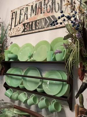 #CapCut yes too many pics on my phone  #fyp #foryoupage #antiques #vintagehome #thrifting #fleamarketfinds #grandmacore #vintagedecor #jadeite #ironstone #collections #cozyhome #cozyhomedecor #rusticdecor #primitive 