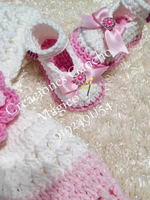 un modelo que jamás pasará de moda!#hechoamanoconamor #creaciones_ganchomagico #manosmexicanascreandomagiaytradicion #elegance #babydress #babygirl 