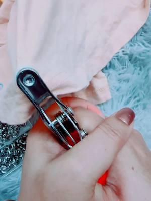 Easily attach buttons on everywhere by using this DIY snap button fastener kit!! #snapbutton #buttonfastener #snapbuttons #TikTokShop #spotlightfinds #TikTokShopLastChance #tiktokshopnewyearnewaura 