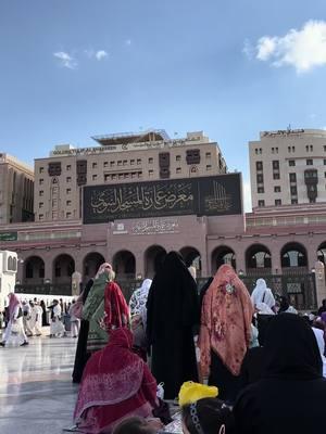 Learning about our history makes our ibadah so much more meaningful 🕋🥰 #muslimtiktok #masjidannabawi #umrah 