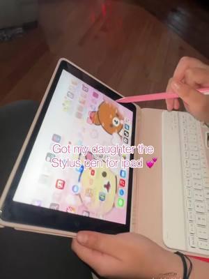 Got my daughter the stylus pen for her ipad 💕 She was so happy  #styluspen #daughter #daughterlove #gift #giftideas #ipadkid #ipadpen #fy #fypage 