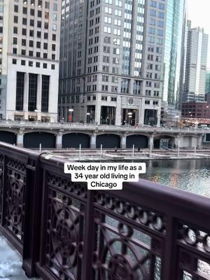 Week day in my life as a 34 year old living in Chicago #chicago #chicagotiktoker #chicagotiktokers #chicagotiktok #chitown #chicagotok #chicagolife #chicagovlog #chicagodayinmylife 