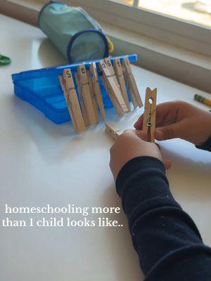 homeschooling more than one child can definitely be challenging, but this rythm has really been working for us! 🤗✨  #homeschool #homeschoolroutine #momroutine #homeschoolmom #learningathome #prek #kindergarten #earlylearning #handsonlearning #learningactivities #learningathome #homeschoolersoftiktok #teachinglittles #learningencasita #homeschoolvlog #Vlog #athomelearning #howtohomeschool 