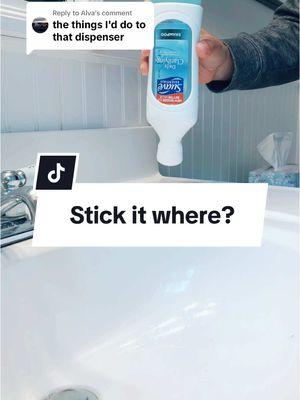 Replying to @Alva like use it to effortlessly dispense your favorite shampoo and conditioner? #2025gadgets #bathroomcheck #showerwithsqueezi 