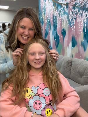 This precious Girls confidence is back! UGH I JUST LOVE HER! #fyp #georgiahairsolutions #digthewig #confidence #mystory #newhair #noonefightsalone #betheextensionchord #alopecia #alopeciaawareness #gottobeglued 