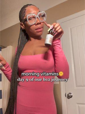 goodmorning, make sure you start on your best foot with your vitamins🌞 #morningroutine #nusava #vitaminboost #thejaynoelle  