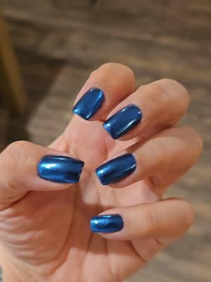 I'm obsessed 💙 @Deisy Cruz #bluenails #chromenails #nailday #bluechromenails #nailtrends #viralnails 