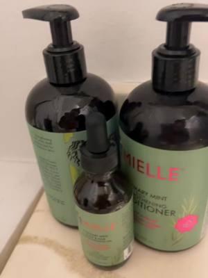 Shampoo acondicionador y aceite  Romero y menta #mielleorganics #mielle #mielleshampoo #mielleconditioner #mielleoil #rosemary #mint #rosemaryoil #rosemaryshampoo 