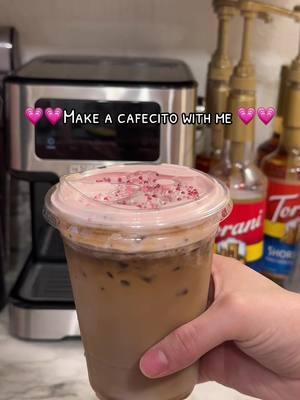 El cafecito de hoy estuvo delicioso!!💗🤍💗🤍#makeacafecitowithme #icedcoffee #valentinescoffee #pinkcoffee #icedcoffeeathome #coffeerecipe #coffeeideas #coffeeoftheday #caramelmacchiato #strawberrycoldfoam #fypシ゚viral #ValentinesDay 