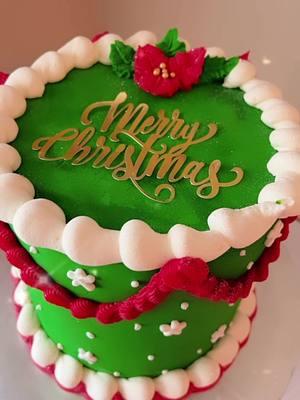 ☃️🎄Christmas Theme Cake🎄☃️ #christmas2024 #christmascake #jinglebells #greencake #poinsettia #christamstree #pastel #bizcochito #custommade #ptp #cakesbyyesseniadegonzalez #follow #share #cakedecorating #cakeboss #cali #clovis #icandoallthingsthroughchrist #custom #fondant #fantasiafondant #allbuttercream #estercombs #wilton #wiltoncake #wiltonfondant #idontowncopyrightstothemusic