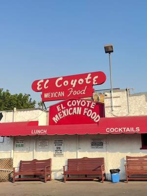 just drove by el coyote where sharon tate had her very last dinner :( #sharontate #onceuponatimeinhollywood #ouatih #manson #quentintarantino #elcoyote #losangeles #california #hollywood 