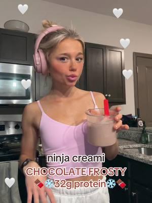 My first ninja creami!!!! Can’t wait to try so many recipes but I can’t believe how easy this was and how tasty @Slate Milk THANK YOU XXX🤍🤍🤍   #ninjacreami #ninjacreamirecipe #ninjacreamirecipes #slatemilk #slatemilkpartner #slateup #highprotein #proteinicecream #proteinshake #proteinpowder #proteindessert #proteincreami #healthylifestyle #macros 