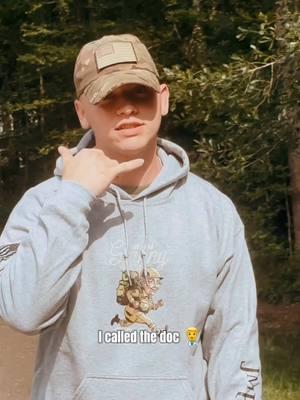 Poor lil Tweety Bird 💀🤣 Song Name: Yellow Bird (Clean) Album: Cadences Volume 2 . . 🎧💿 All the cadences are available to listen to via hard copy CDs and are out on your favorite music service. You can find a Iink to all of the above on my profiIe. 👕 The Hoodie I’m wearing and other merch are also available using the same Iink. #jonathanmichaelfleming #military #yellowbirdcadence #militarycadence