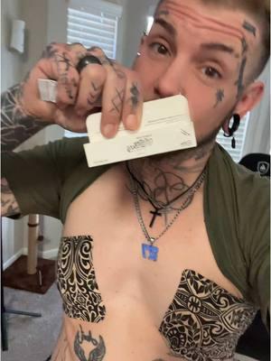 @Signature tattoo numbing cream #fypシ゚viral #numbingcreamrreview #signaturenumbing team #tattoonumbingcream #tattoo #TikTokShop #tiktokfinds #tiktokmademebuyit #transmenoftiktok🏳️‍⚧️💉 #paxxxfamxz 