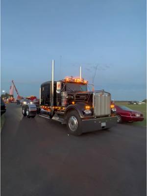 Summer time dreaming 🥲 #kenworth #dirtydieselcustums #oldskool #fypシ゚viral #lifegoeson #kenworthw900 #2025 #blackbetty #summervibes 