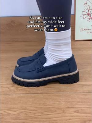 So cute!true to size and fits my wide feet perfectly.Can’t wait to wear them.😍 #theydontloveyoulikeiloveyou #waittrend #TikTokShopHolidayHaul #spotlightfinds #christmas #blackfriday #loafers #womenloafers #cuteshoes #womenshoes #shoes #valentinesdaygift #valentinesdayoutfit #valentinesactiveoutfit #newyear #newyearseve #newyearaura #makemyyear #shoplunarnewyear #GymTok #newyearnewmio #newyearoutfit #winterbreak #christmasbreak #friendsmas #valentinesdaypresent #couplegifts2025 