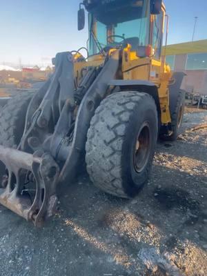 Wheel seals, carnage and some home made tooling to make life easier #heavyequipment #fieldmechanic #heavyequipmentmechanic #fieldtech #alaska 