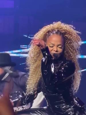 Janet Jackson Sexy Dance Las Vegas   / Michael Jackson Fanclub  CURRENT MOOD STATUS ACTIVATED 😁😁 • #janetjackson #damitajodevotion #janfam #fanpage #newreel #concertfootage #tour #explorepage #vegasresidency #resortworldlasvegas