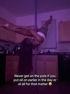 I put coconut oil on after I took a shower this morning, I thought it would be ok but hell no 😭 I was slippin like a mfa even with grip aid. 🤦🏽‍♀️ anyway practiced my jade split & couldn't hold it cause i thought i was gonna fall lol #fyp #blackgirltiktok #poletok #poledance #poledancer #polerina #polebeginner #beginnerpole #poletiktok #polevault #blackgirlspoletoo #fit2flaunt #pole #pdjadesplit 