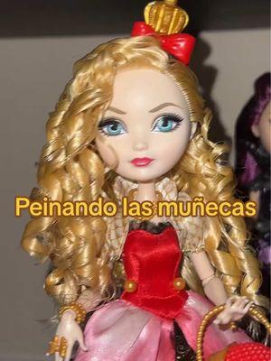 La pasé súper bien peinándolas #muñecas #barbies #everafterhigh #applewhite #wickedmovie #eicked #galinda #arianagrande #glindathegoodwitch #poisonivy #poisinivy #batman #barbie #BarbieMovie #peinarmuñecas 