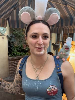 I wonder what her favorite movie is 🐭🏰 #disney #disneyland #ratatouille #tiana #beignets #remysratatouilleadventure #tianasbayouadventure #mickeymouse #disneyparks #disneyparks 