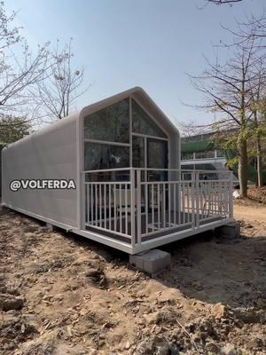 Many people ask how much the shipping costs for the houses are. What do you think? Let me know in the comments where you are! 📱 WhatsApp:+852-46489111 Email: Jenny@volferda.com #tinyhouse #tinyhome #volferda #prefabconstruction #AssemblyTeam #QuickAssembly #bnb #SmartBuilding #PrefabHousing #Diningroom #restaurant