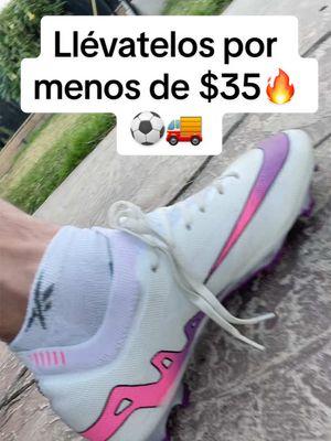 Zapatos para soccer por menos de $35 y con envío gratis ⚽️  🚚 #Soccer #futbolplaya #futbolsoccer #futbol #fyp #foryoupage 