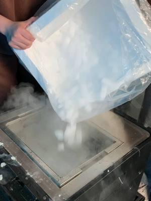 4000W DMX dry ice machine，Ideal for creating romantic & dream effects#dryicemachine#mokasfx#stageeffects #stagefx #stagemachine #stageequipment #fogmahine #smokemachine #effectlighting