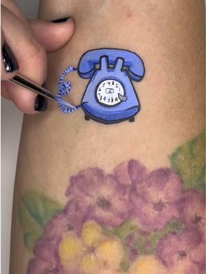 These phones are why we were so patient back in the day 🤭 #rotaryphone #phone #oldschool #throwback #memories #nostalgia #facepaint #carolinathedoodler 