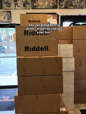 These shipments are no joke!!! Breaks are a lot of fun! So if you haven’t jumped on a break lately…. Well it’s time to.  #sportsbreaks #sportsmemorabilia #breaks #sportscollectibles #sportsmem #sportsmemorbilia #minihelmet 