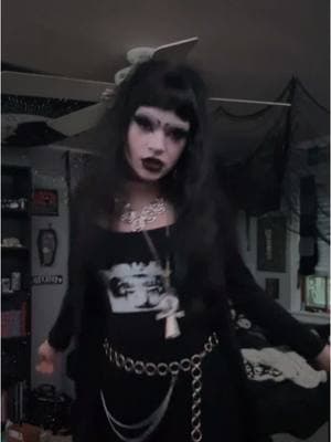 only 9 days left of tiktok 😓 #goth #tradgoth #gothic #alt #alternative #gothmakeup #gothoutfit #tradgothmakeup #tradgothoutfit #80sgoth 