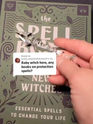 Replying to @lunas_majestatisk.konst  #babywitch #spells #spellbook #learnwitchcraft #beginnerwitch #witchybooks #witchtok 