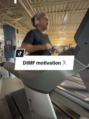 This album is giving me all the gym winter motivation I need for this album all summer + the cute outfits. B/c I will be in the streets this summer. ☀️🌴🌊💃🏽🪩 The way this album has me sprinting on the treadmill 🤌🏽🤌🏽 #dtmf #badbunny #gymmotivation #runmotivation #workoutmotivation #run #GymTok #gymgirl #girlswhorun @Bad Bunny  