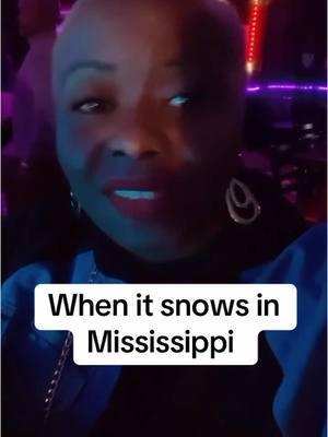 It’s so much snow on the ground😮 in Mississippi ❄️Be safe out there 🚨🚨#snowday #winterstorm2025 #columbusms #fyp #mississippihairstylist 