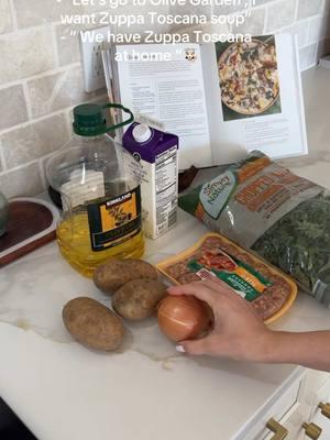 Can you tell I cook a lot by looking at that Dutch oven ? 😂 but Zuppa Toscana always hits 😋👩🏻‍🍳 Soo good! Whole recipe is at the end! #zuppatoscana #zuppatoscanasoup #zuppaitliano #olivegardensoup 