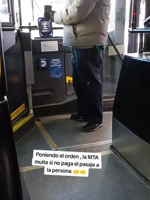 MTA trabajando , con la multa a que no quiere pagar el pasaje. #controlnyc #transcitonyc #pagapasajenyc #multanyc #mtanyc 