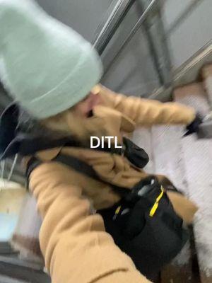 no one asked, but here’s another day in my life! #ditl #ditlvlog #unemployedvlog #diml #chicagovlog #chicagotiktok #thursdayvlog #coffeevlog #cookingvlog #workoutvlog @Dunkin' @BÜNDA @happycamperbarco 